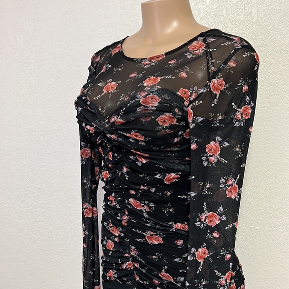 Zara Floral Dress - Picture 4 of 5